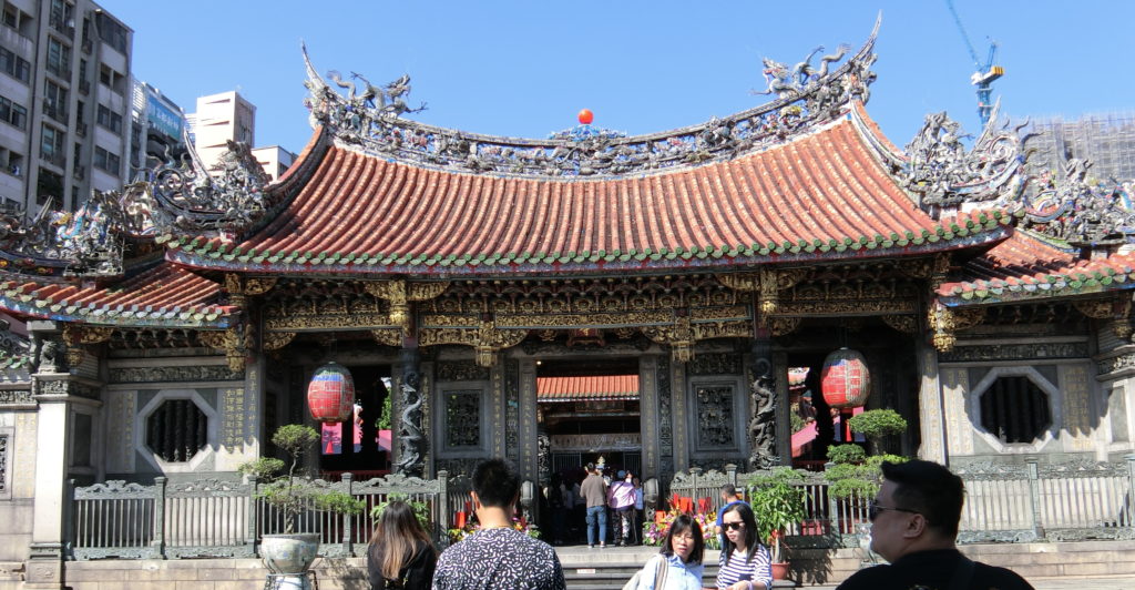 龍山寺の門