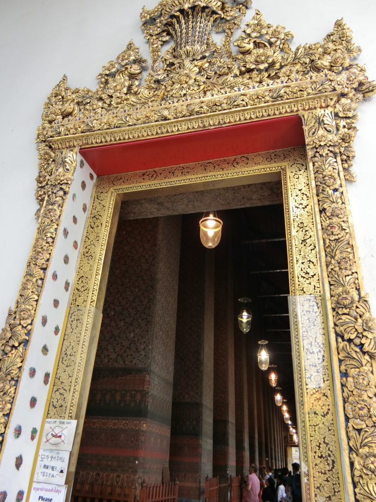 ワットポー、涅槃像の入口